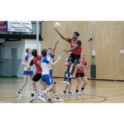 221121-winnende-coach-andre-kuipers-kvs-kijkt-tevreden-terug-op-haagse-korfbal-dagen